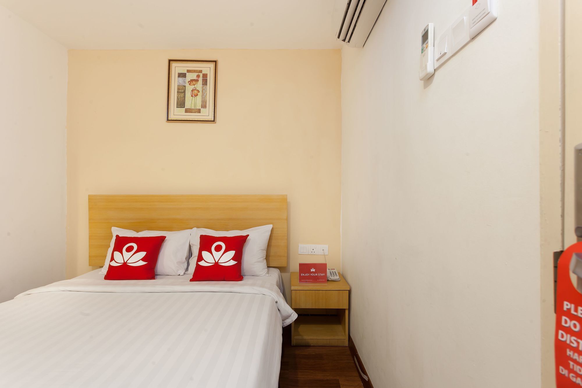 Zen Rooms Opposite Ymca Куала Лумпур Екстериор снимка