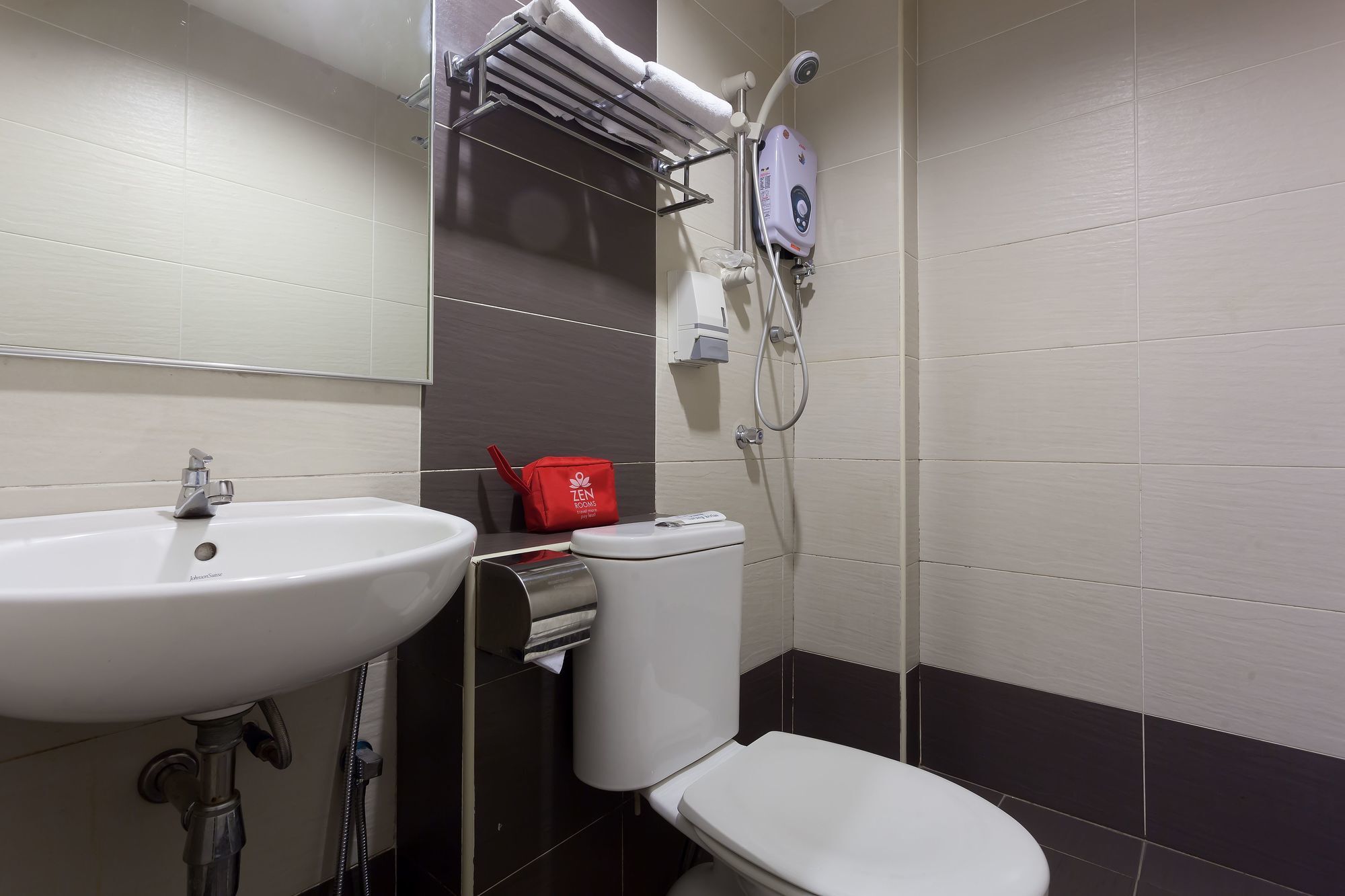 Zen Rooms Opposite Ymca Куала Лумпур Екстериор снимка