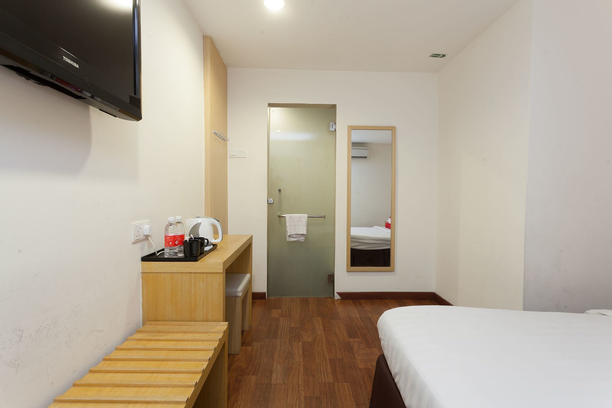 Zen Rooms Opposite Ymca Куала Лумпур Екстериор снимка