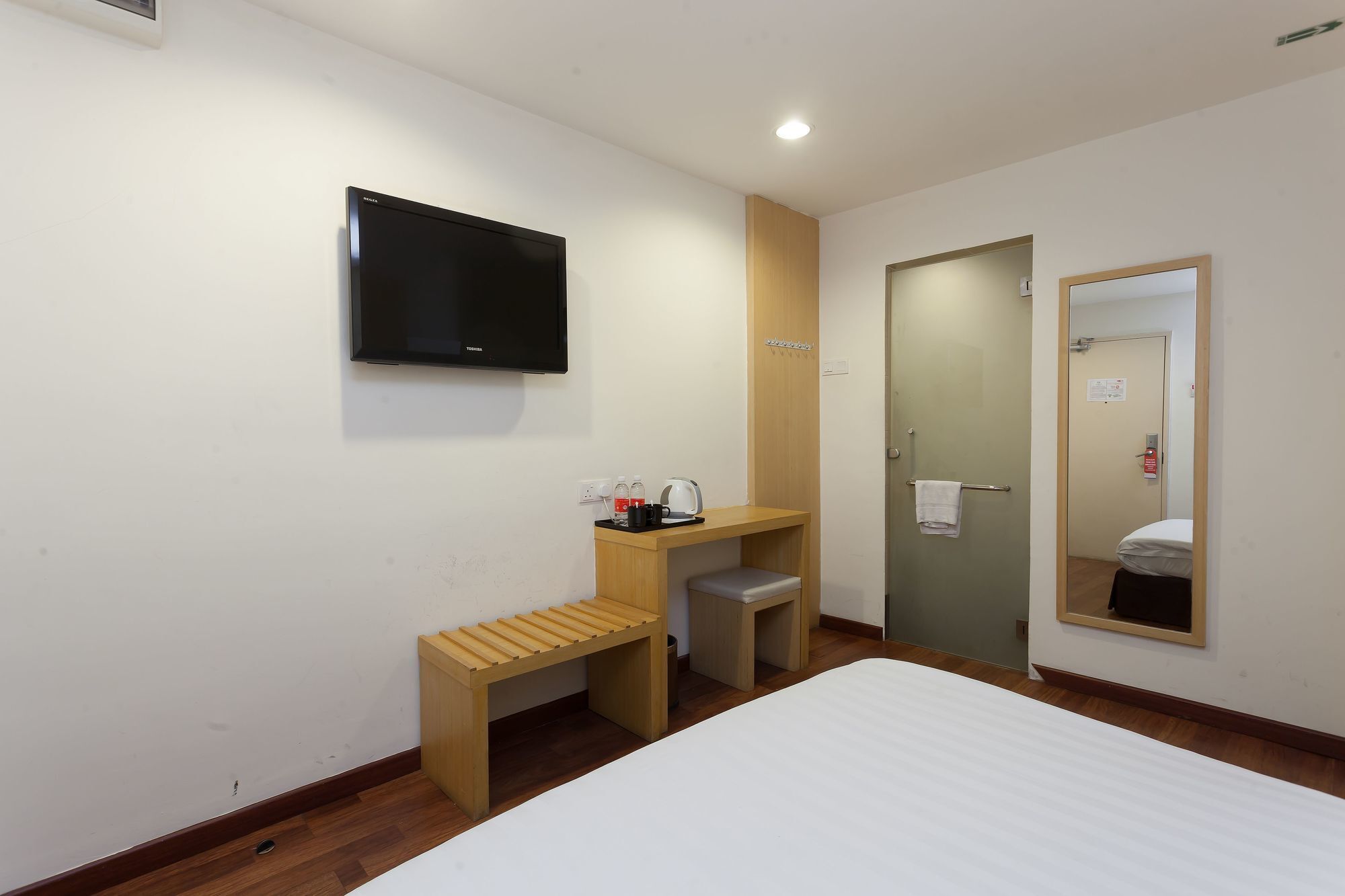 Zen Rooms Opposite Ymca Куала Лумпур Екстериор снимка